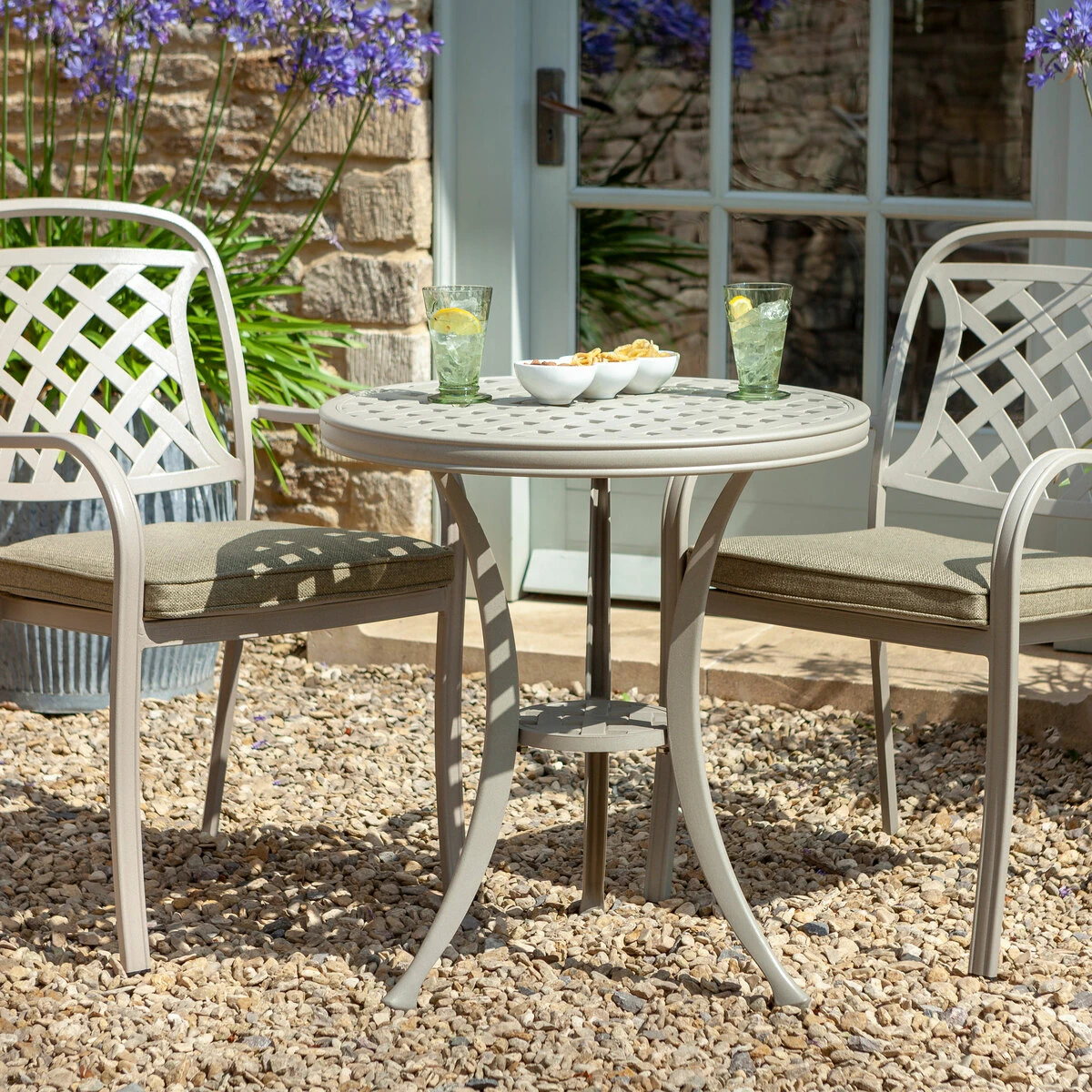 Berkeley Cast Aluminium 2 Seater Round Furniture Set 4 Berkeley Cast Aluminium 2 Seater Round Furniture Set - Image 2