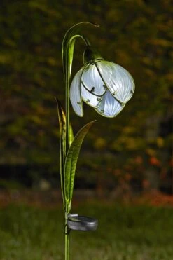 Solar Snowdrop Stakelight